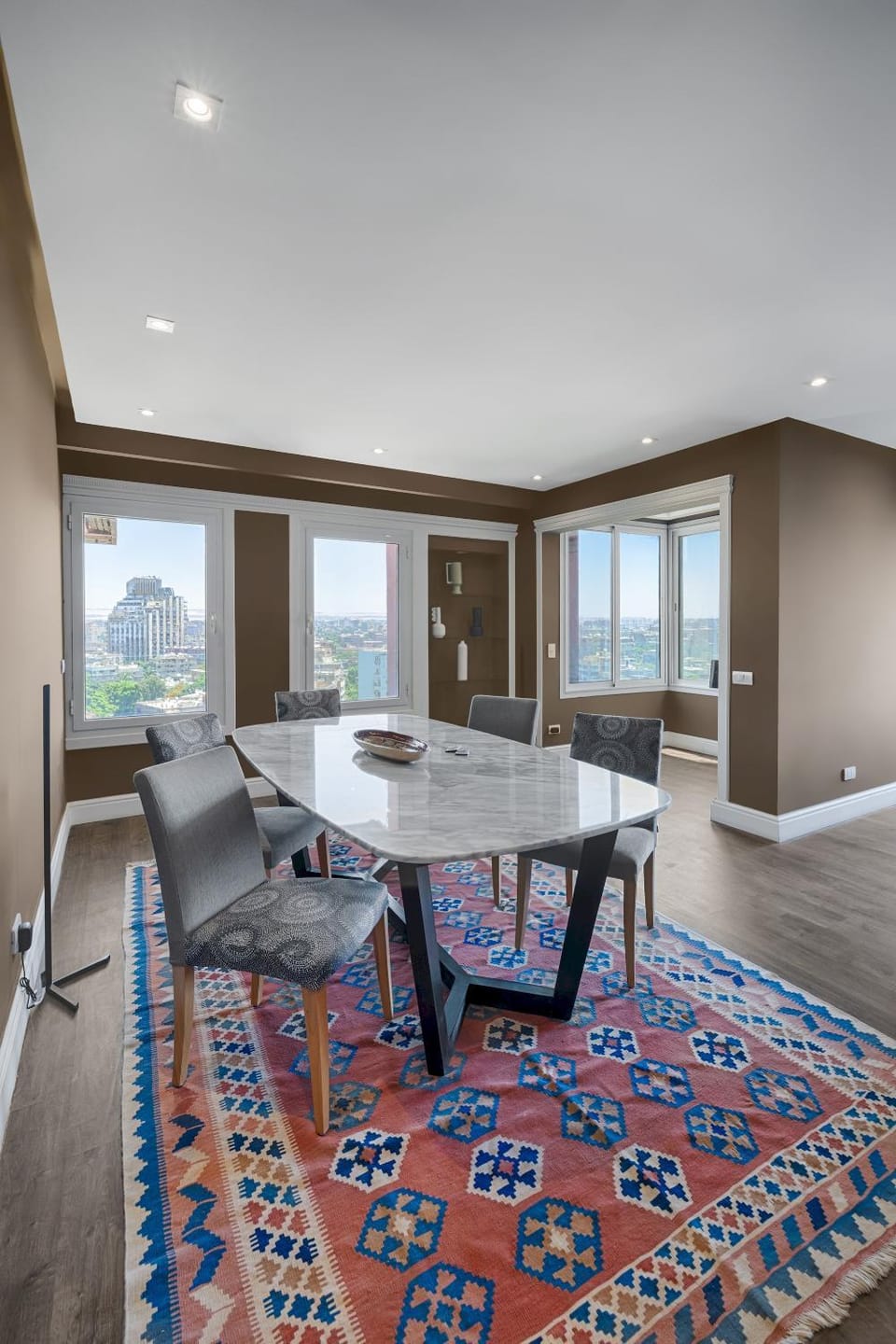 Seating area, Dining area