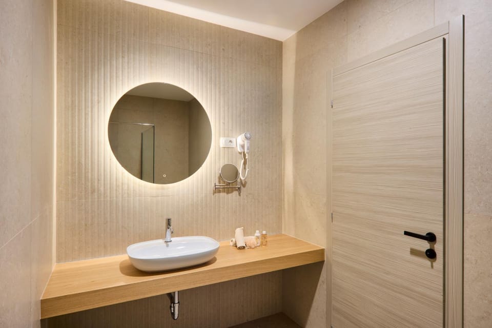 Shower, Bathroom, towels