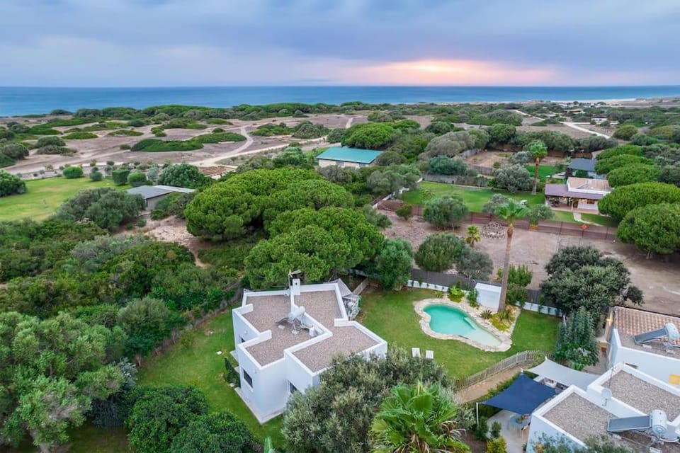 Loft de DISEÑO con piscina cerca de la playa House in Zahora