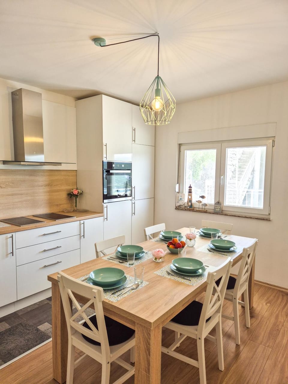 Kitchen or kitchenette, Kitchen or kitchenette, Dining area, stove