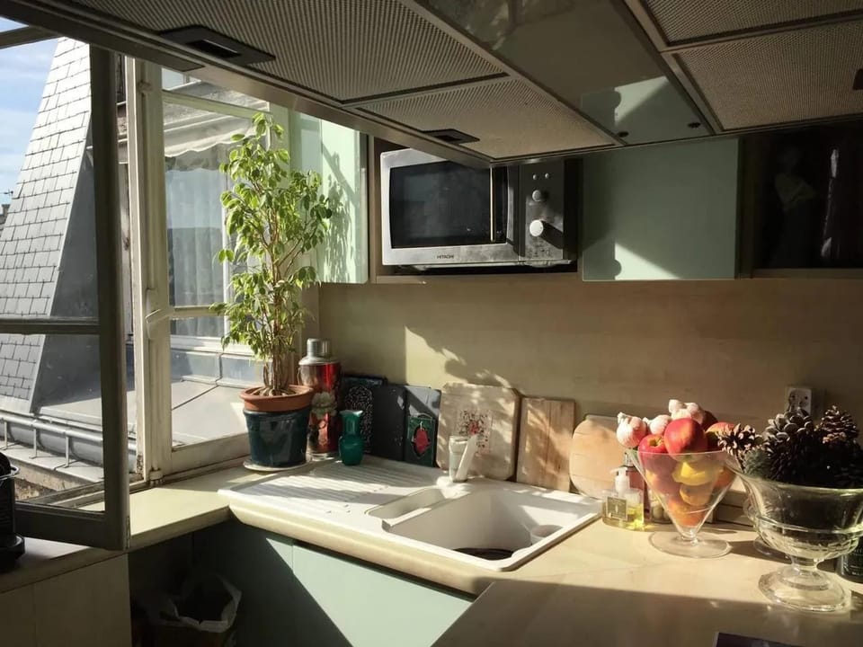 Kitchen or kitchenette