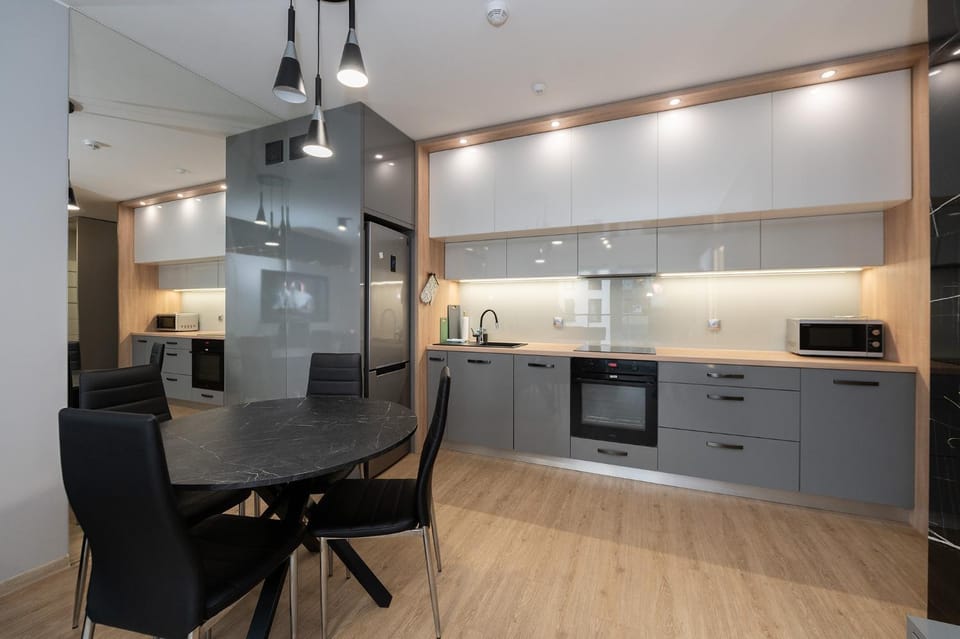 Kitchen or kitchenette, Dining area, dishwasher, oven, stove, toaster