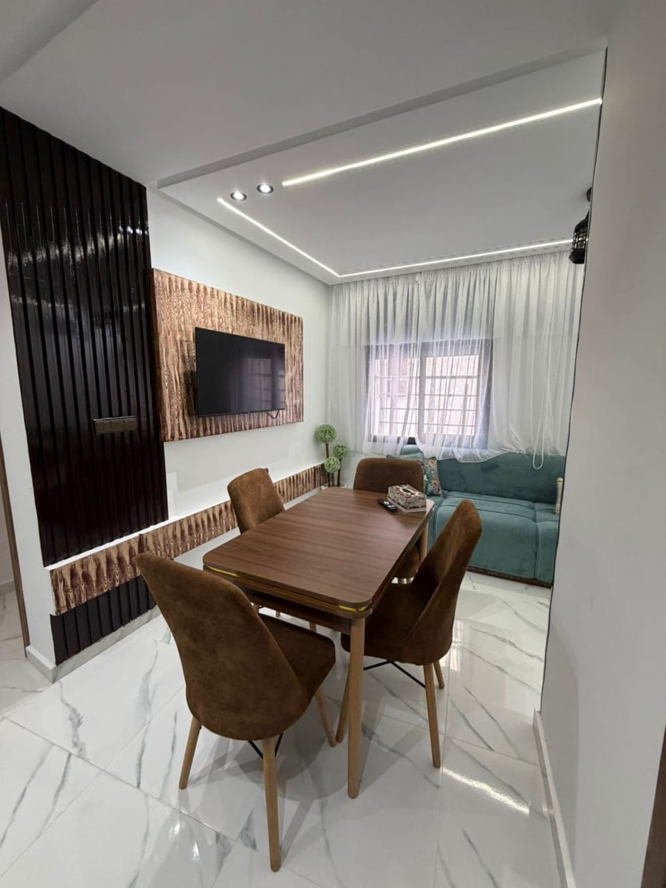 TV and multimedia, Living room, Seating area
