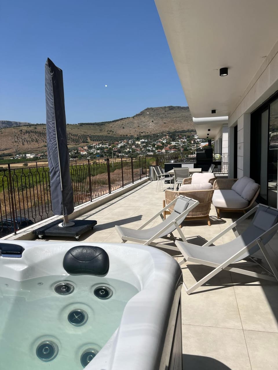 The Nine Villas Apartment hotel in North District