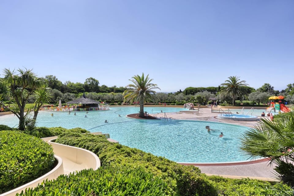 Garden, Garden view, Pool view, Swimming pool