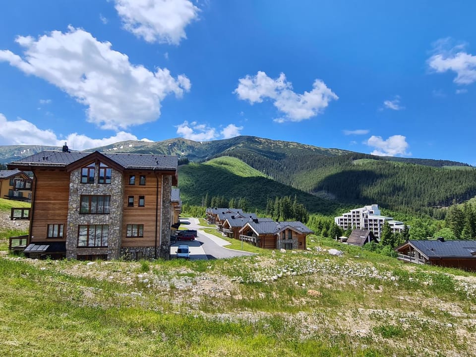 Chalets Jasná Centrum APT KROWKA - Free Jacuzzi & Sauna and Chopok view Apartment in Slovakia