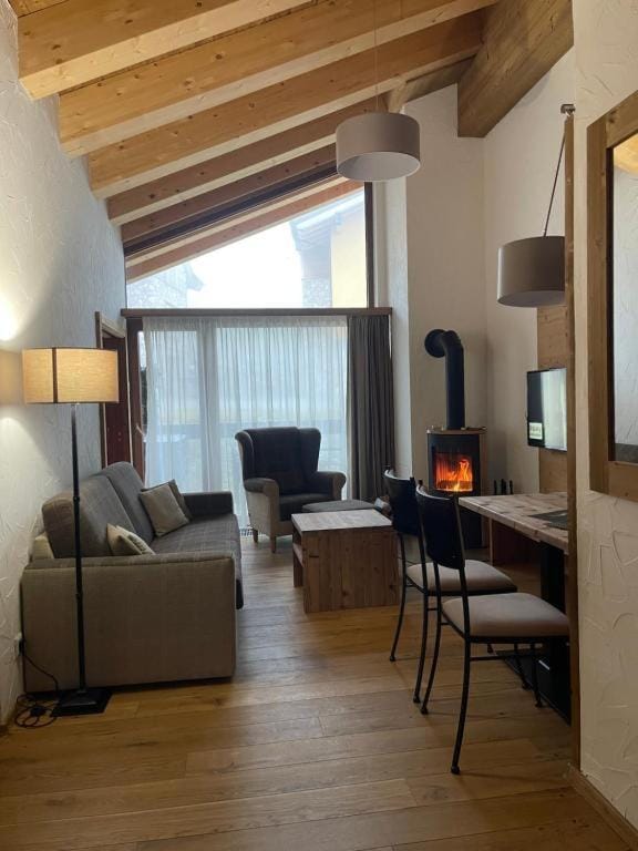 Chalets Jasná Centrum APT KROWKA - Free Jacuzzi & Sauna and Chopok view Apartment in Slovakia