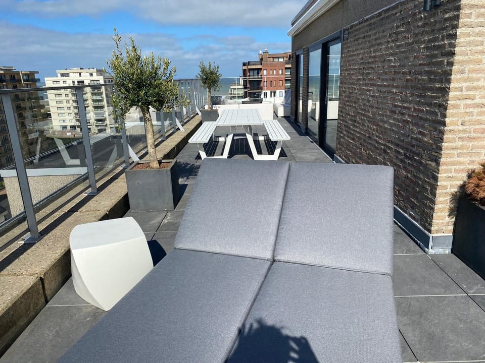 Penthouse Solaris Apartment in De Panne