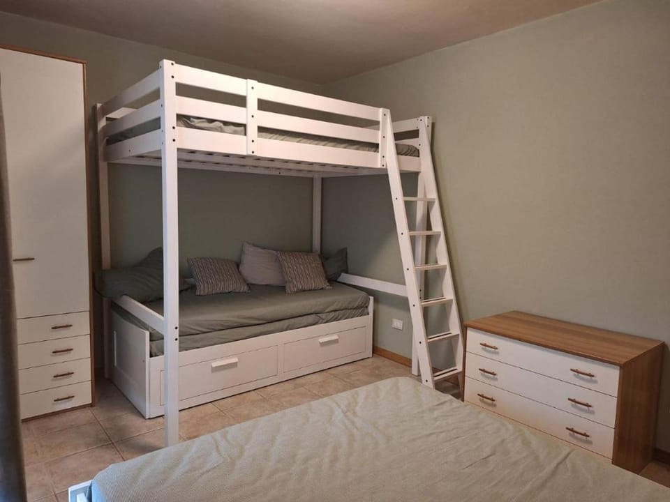 bunk bed