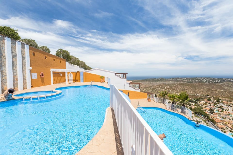 Day, View (from property/room), Balcony/Terrace, Mountain view, Swimming pool