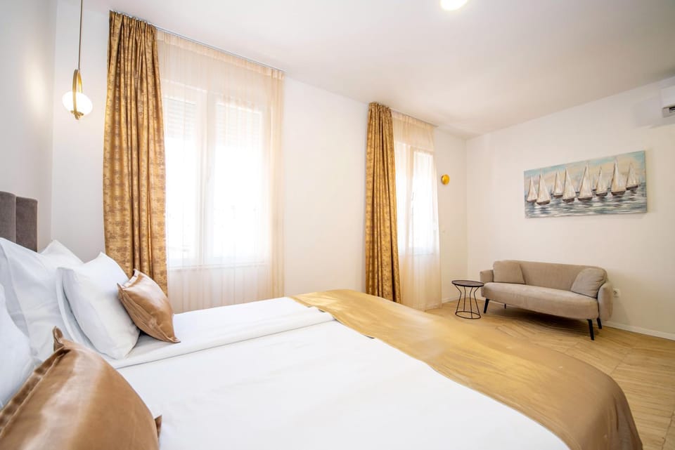 Mariani luxury rooms in center Bed and Breakfast in Split