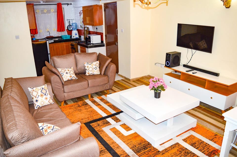 TV and multimedia, Living room, Seating area, Dining area, Evening entertainment