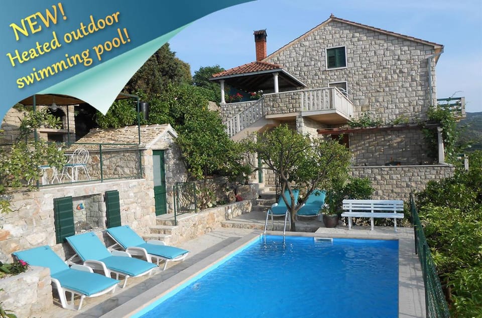 Property building, Garden, Garden view, Pool view, Swimming pool