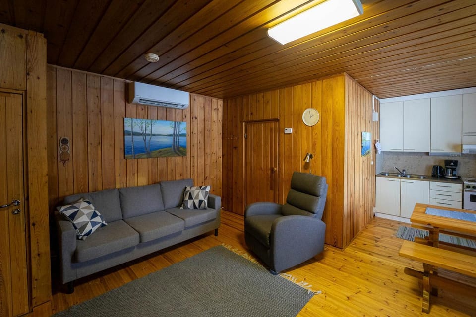 Kitchen or kitchenette, Living room
