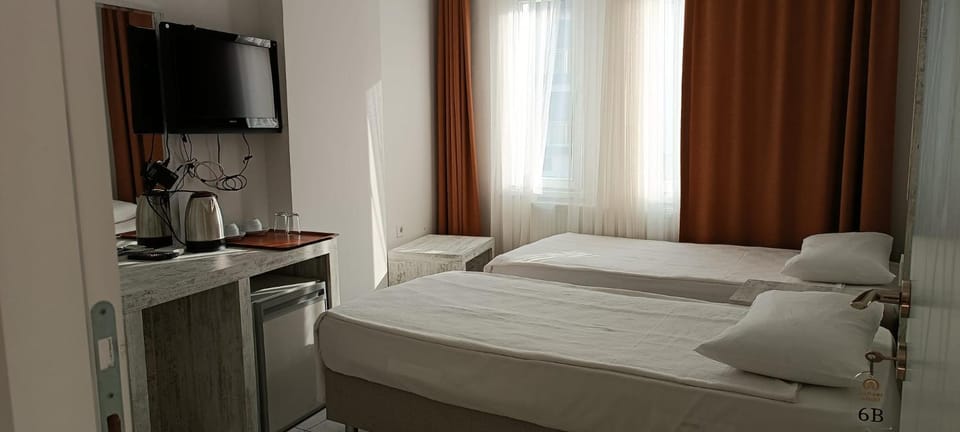 Bed, TV and multimedia, Coffee/tea facilities, Bedroom, minibar