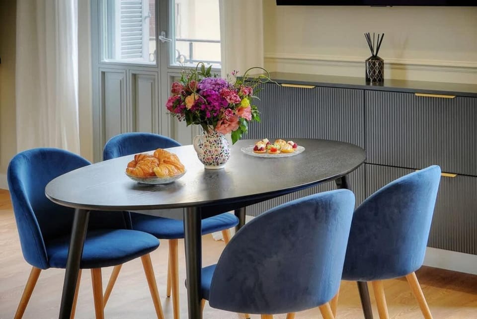 Marigold - 2 Bed 2 bath - AC - 8 min from Palais Apartment in Cannes