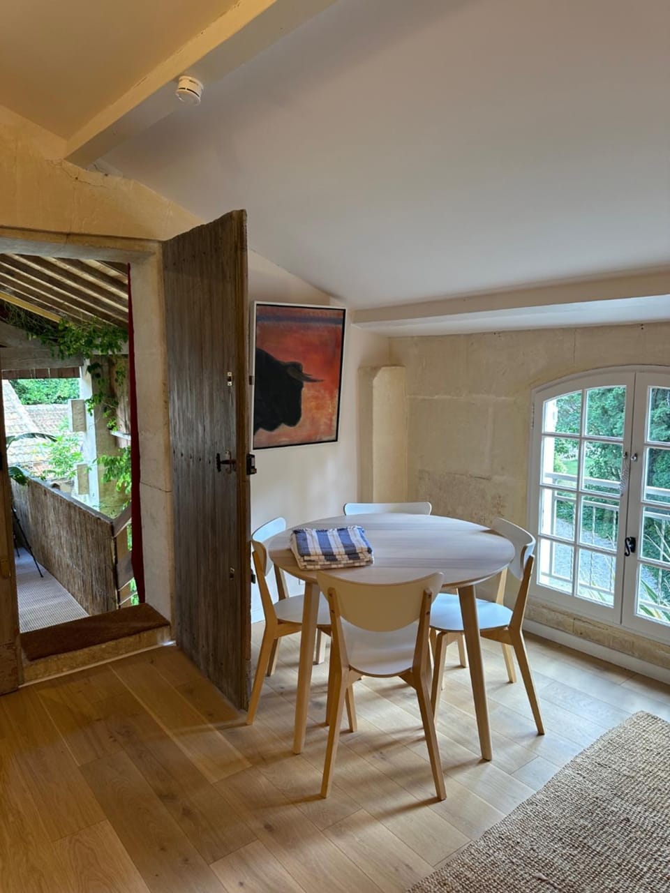 Seating area, Dining area