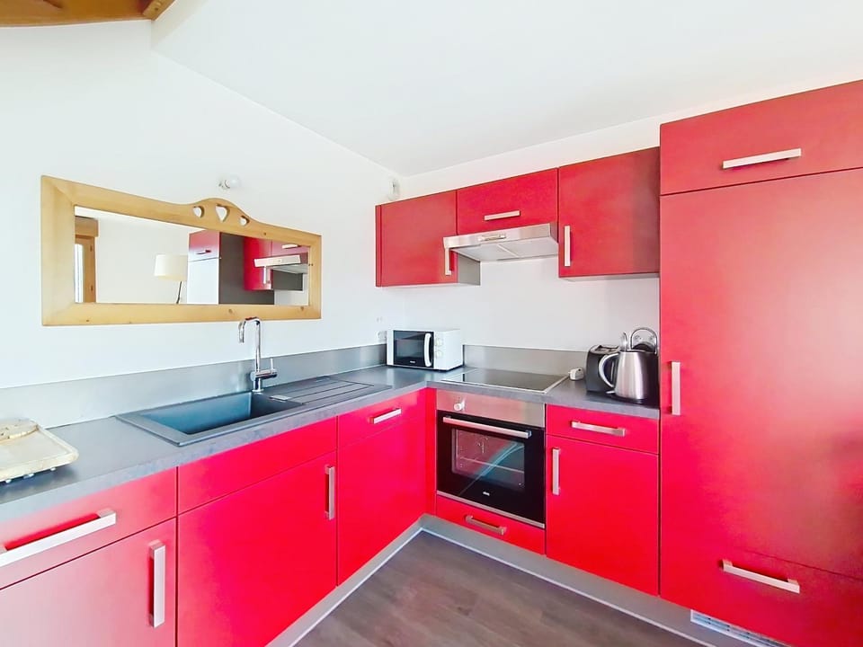 Kitchen or kitchenette