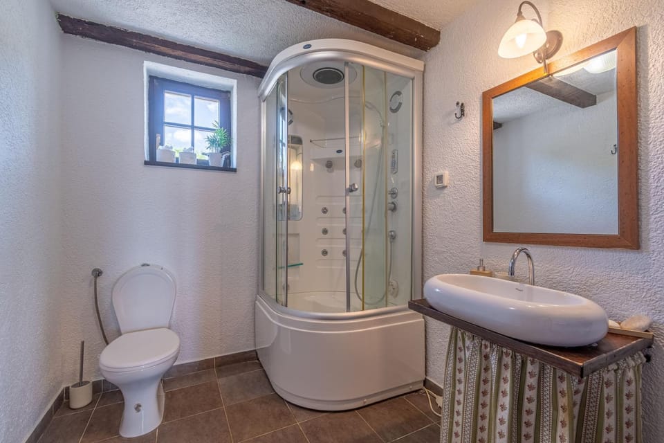 Peaceful Villa with Pool & Sauna, La Casa di Kyra Villa in Istria County