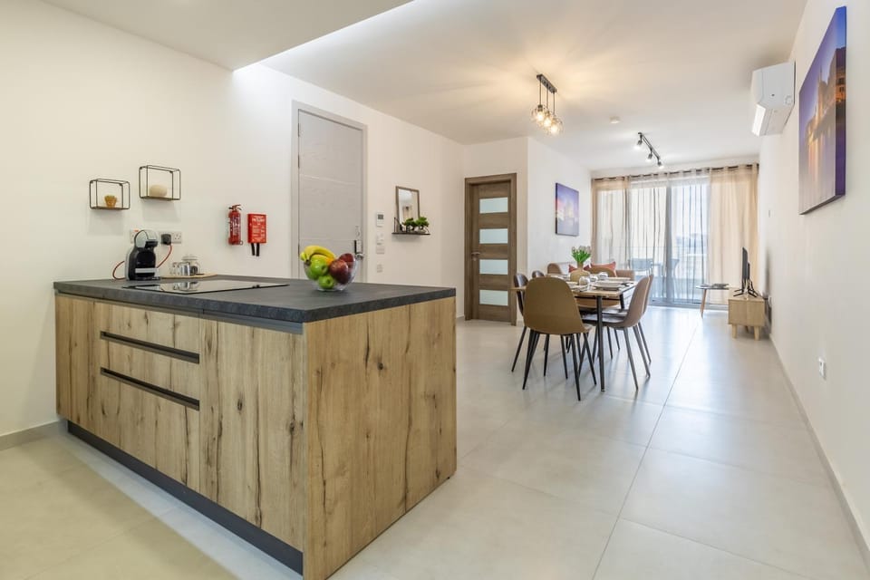 Living room, Dining area, kitchen