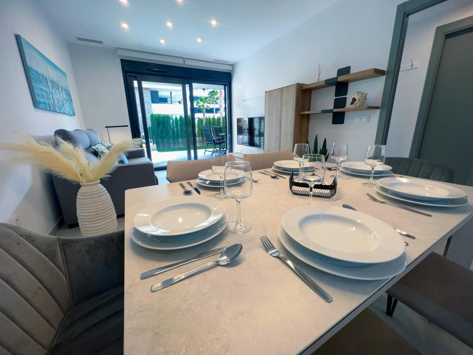 Living room, Dining area