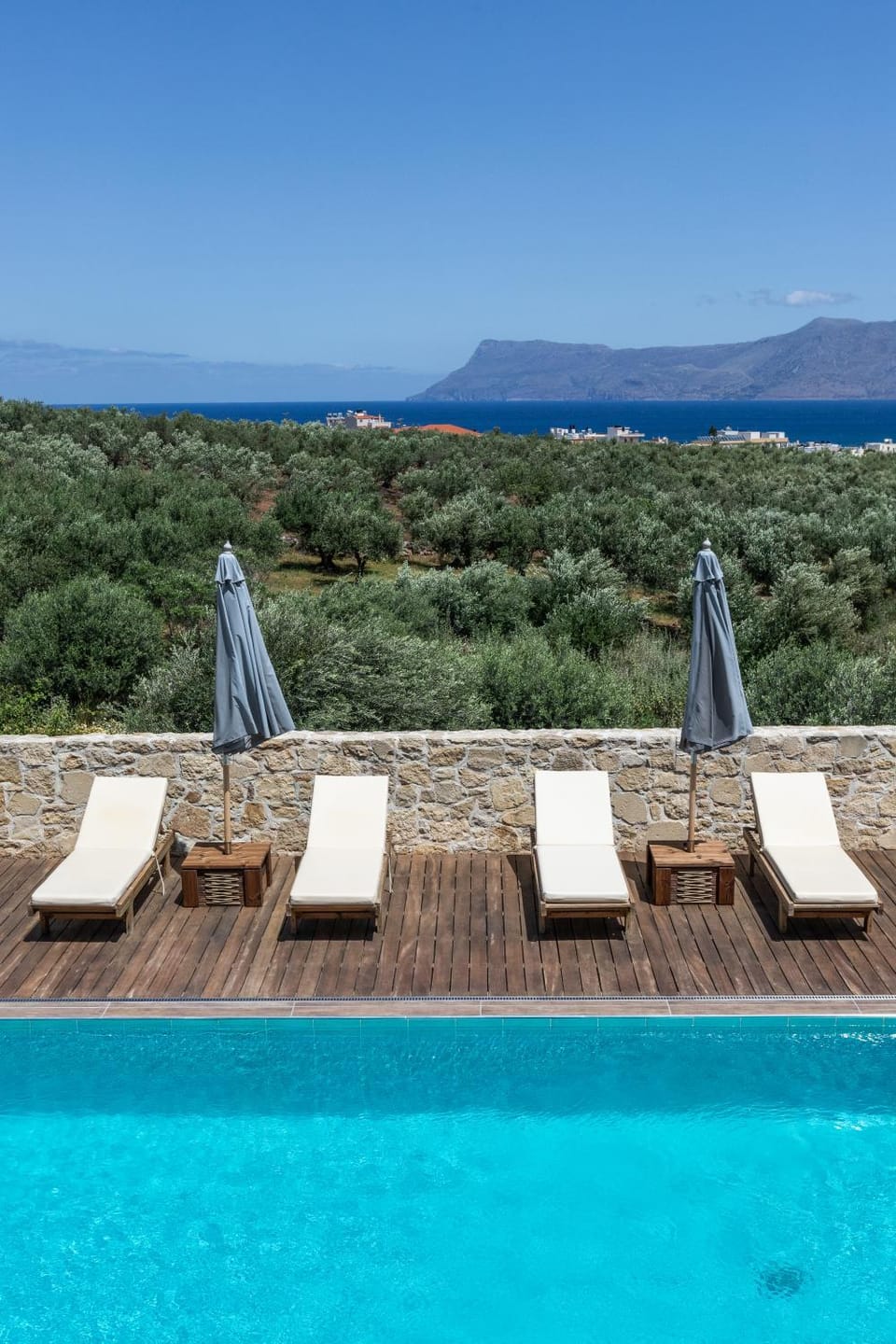 Day, Natural landscape, Mountain view, Pool view, Sea view, Swimming pool, sunbed