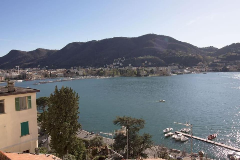 Natural landscape, View (from property/room), Lake view, Mountain view