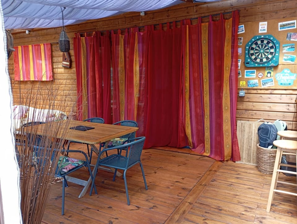 Tiny House plein centre Vacation rental in Hourtin