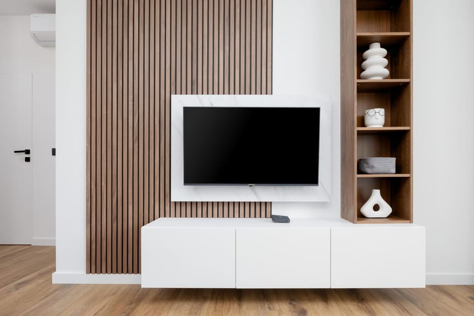 TV and multimedia, Living room, Evening entertainment