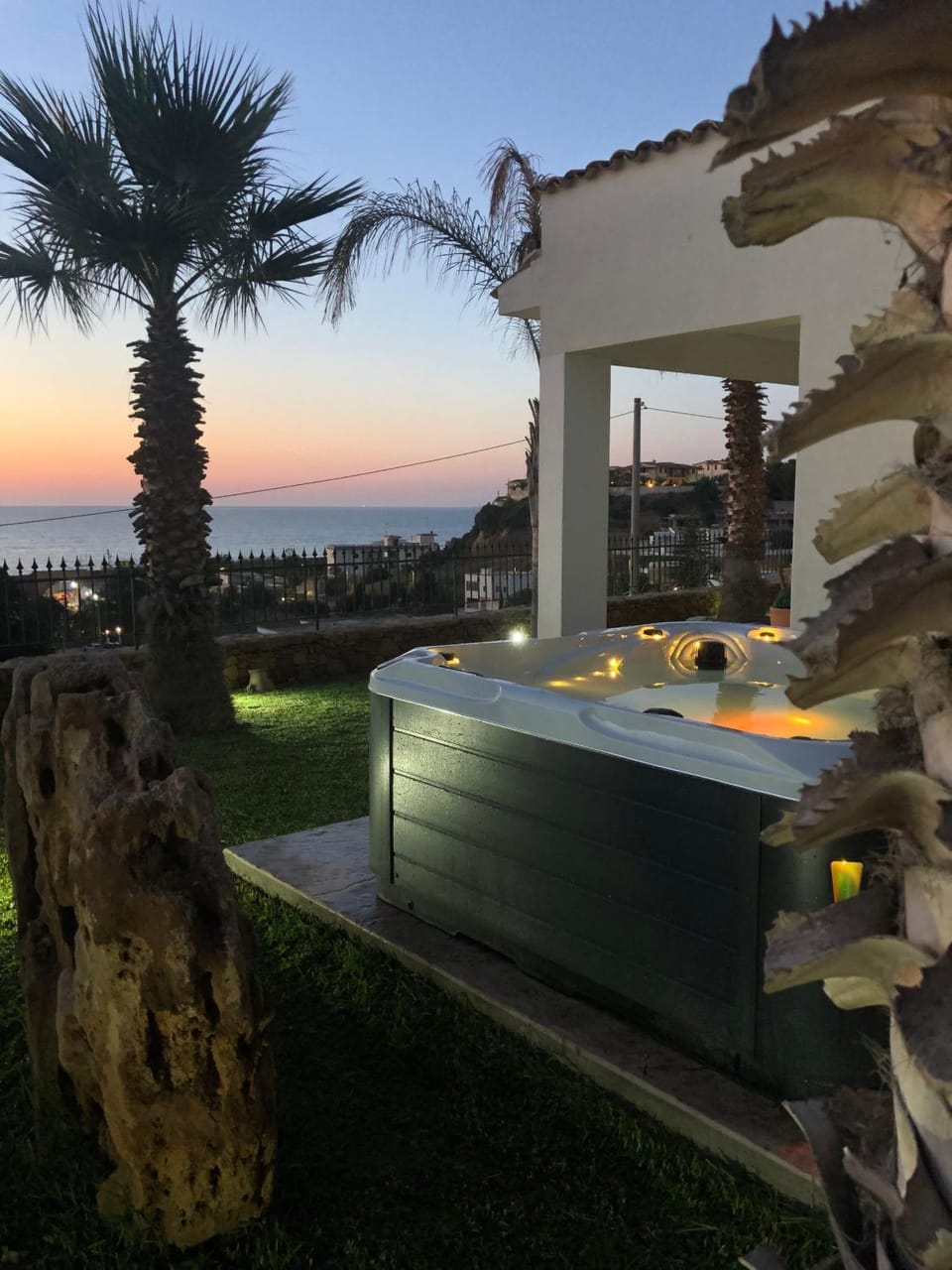 Hot Tub, Open Air Bath