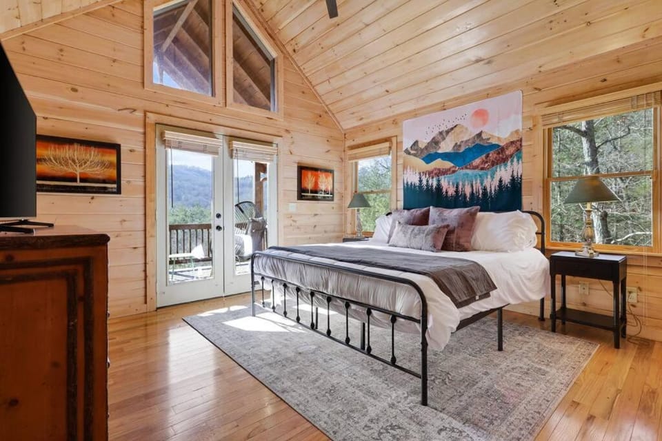 The Remedy at Blue Ridge - mountain view cabin with hot tub and two fire pits Cabin in Georgia