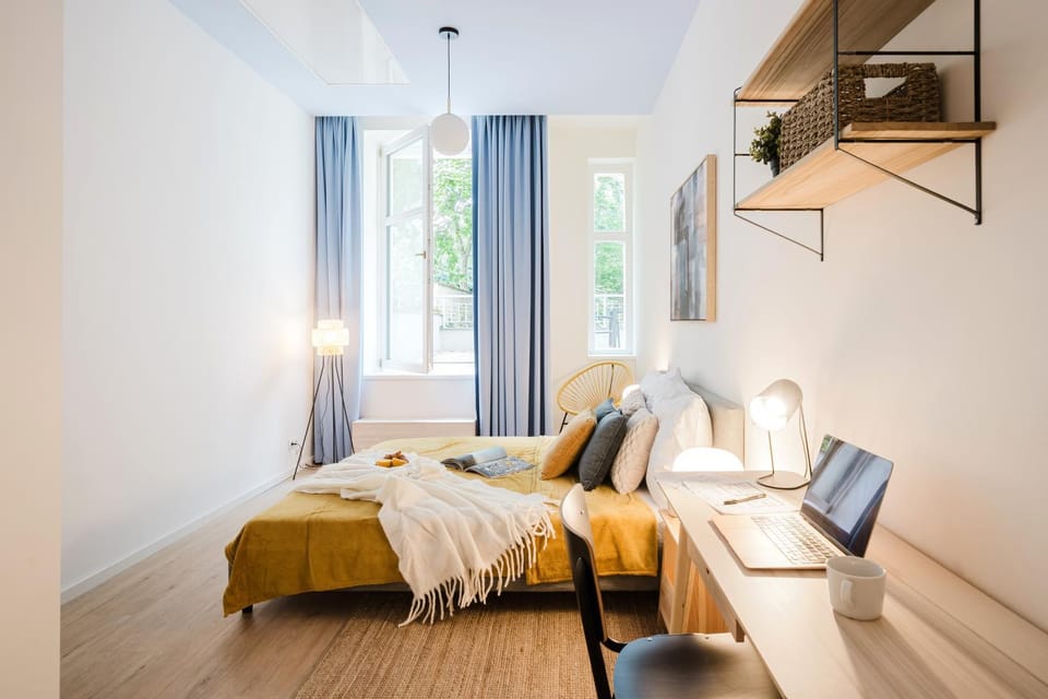 Bed, Bedroom