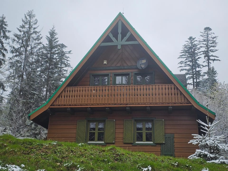 Property building, Natural landscape, Winter
