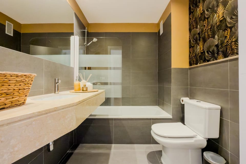 Bathroom, Bath