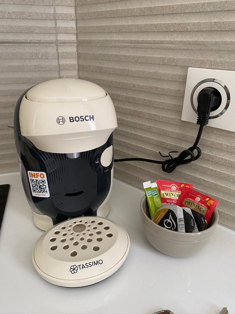 Coffee/tea facilities