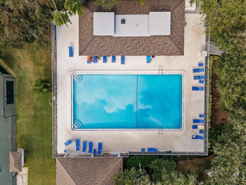 Sea Mist Getaway House in Edgewater