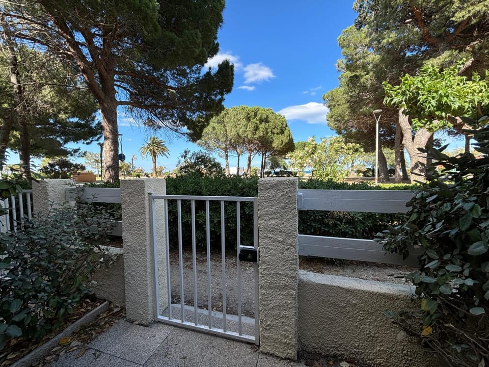 Garden, Garden view
