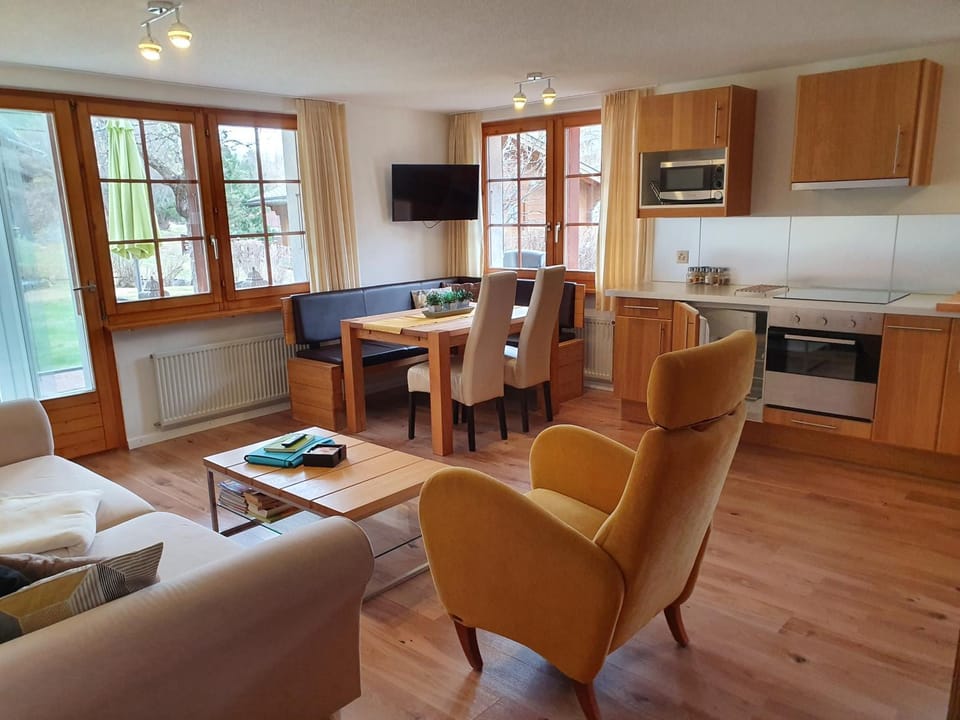 Living room, Dining area