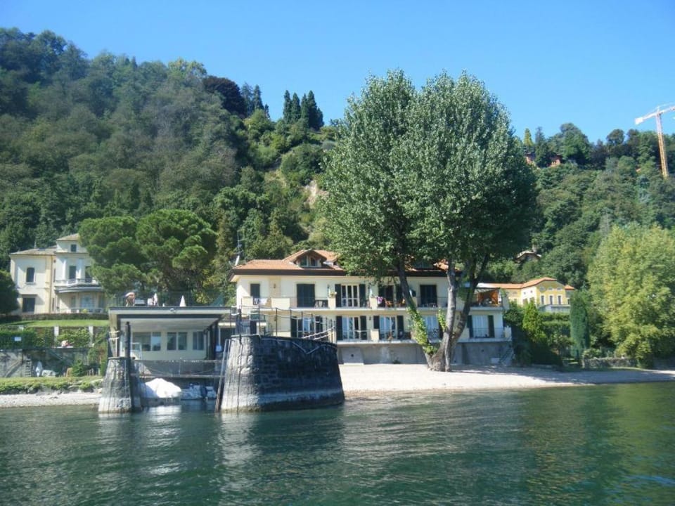 Property building, Natural landscape, Lake view