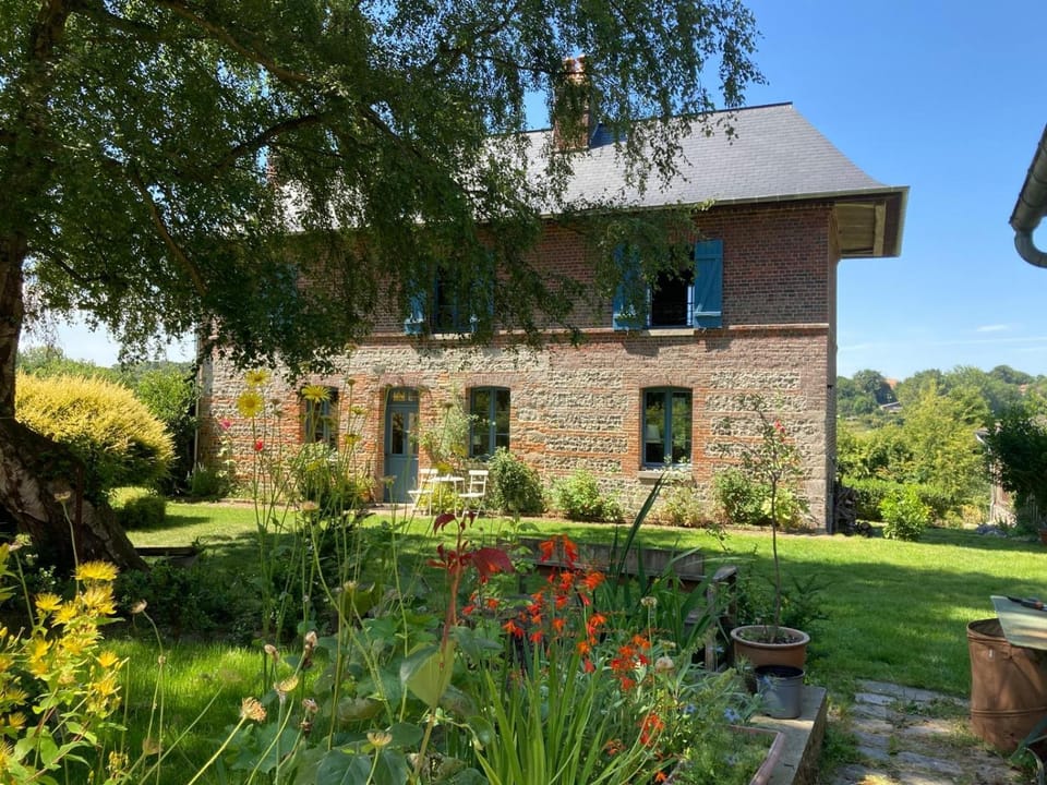 Property building, Garden, Garden view