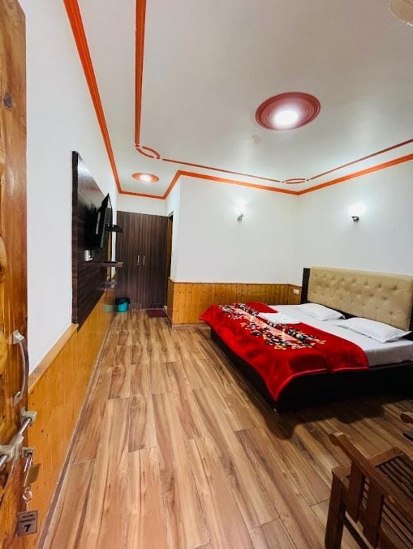 TV and multimedia, Photo of the whole room