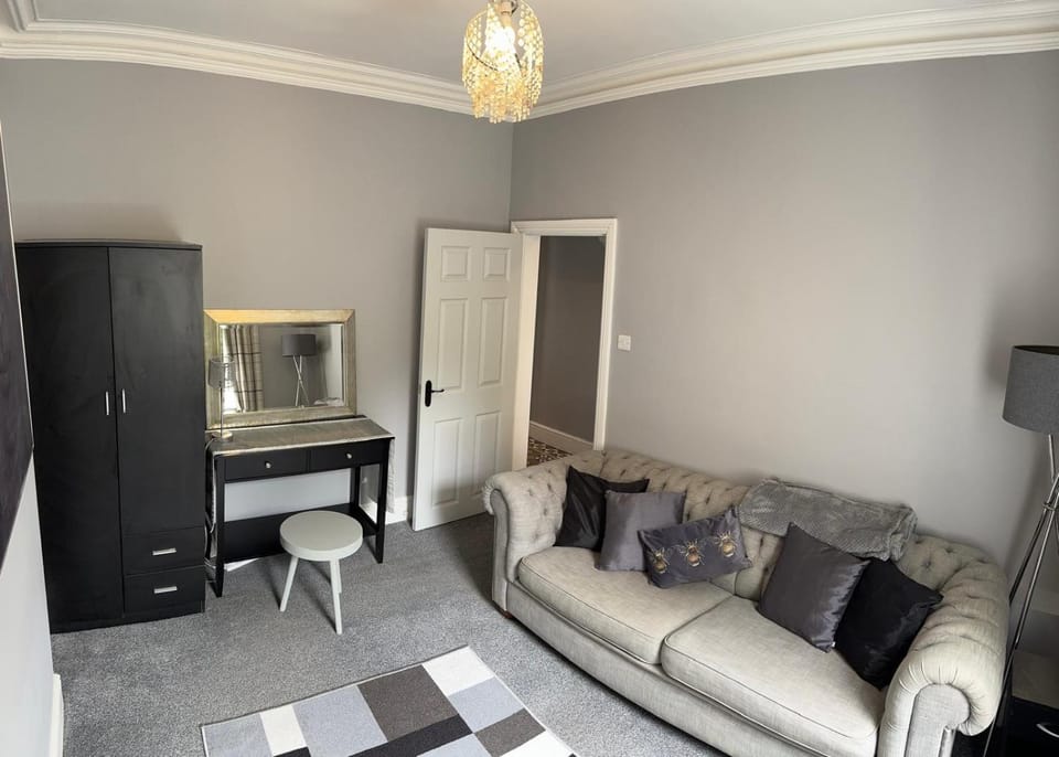 Living room, Bedroom