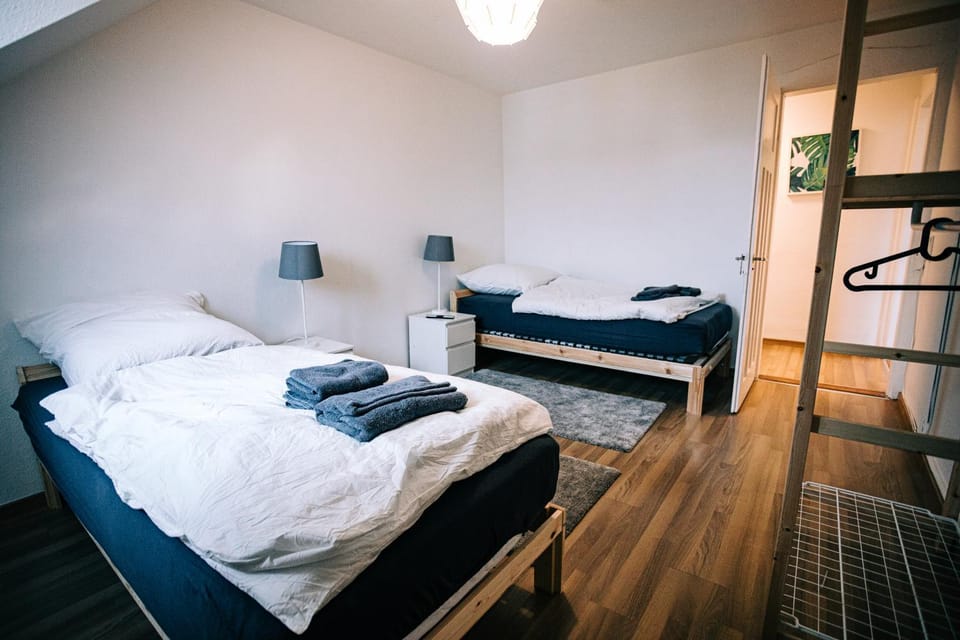 Bed, Photo of the whole room, Bedroom, towels