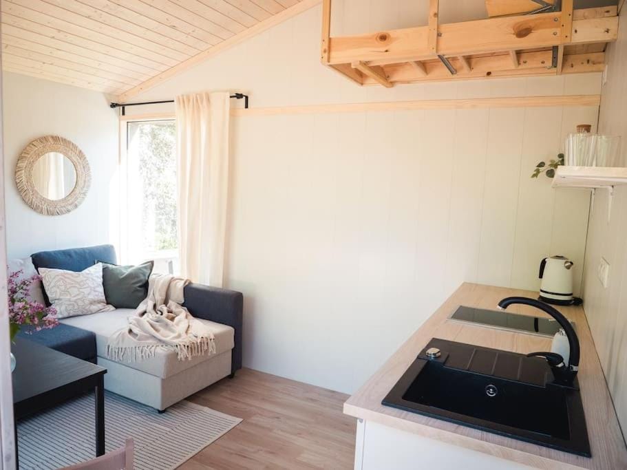 Paluküla Saunad tiny house Kuuse - sauna, hot tub Chalet in Estonia