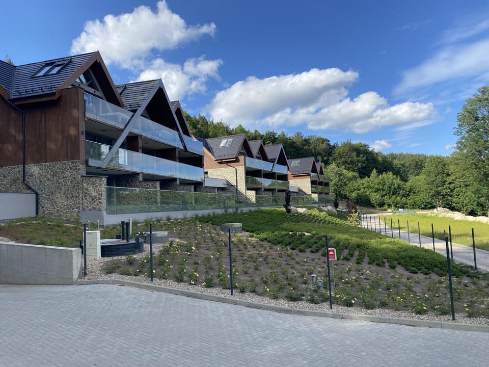 RajSki Apartament 205 Z PRYWATNYM JACUZZI NA BALKONIE Z WIDOKIEM NA GÓRY Apartment in Lower Silesian Voivodeship