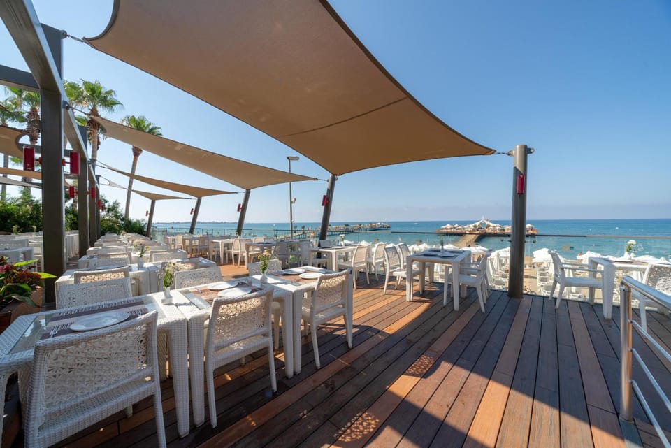 Restaurant/places to eat, Sea view