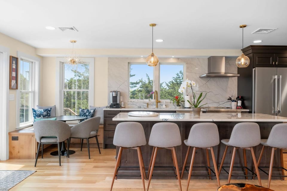 Slow M'Ocean – A Fresh Take on Cape Calm House in Chatham