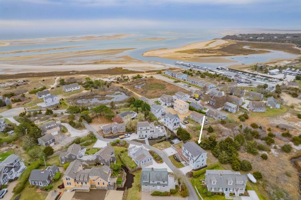 Slow M'Ocean – A Fresh Take on Cape Calm House in Chatham