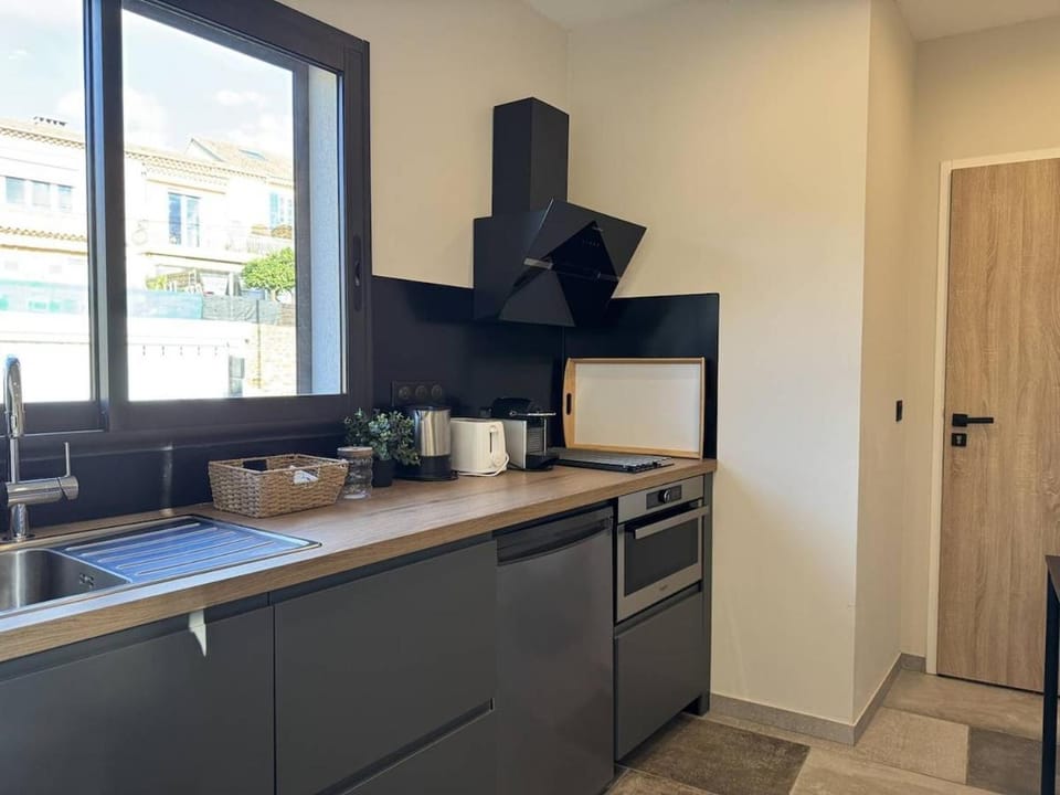 Kitchen or kitchenette, stove