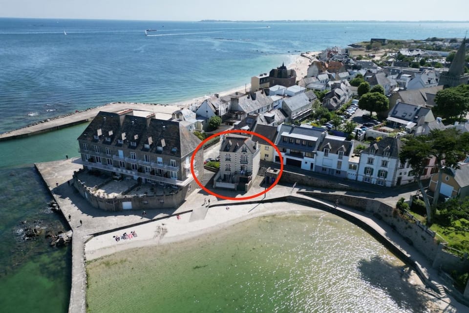 Villa authentique Vue mer 360 Les pieds dans l’eau House in Brittany